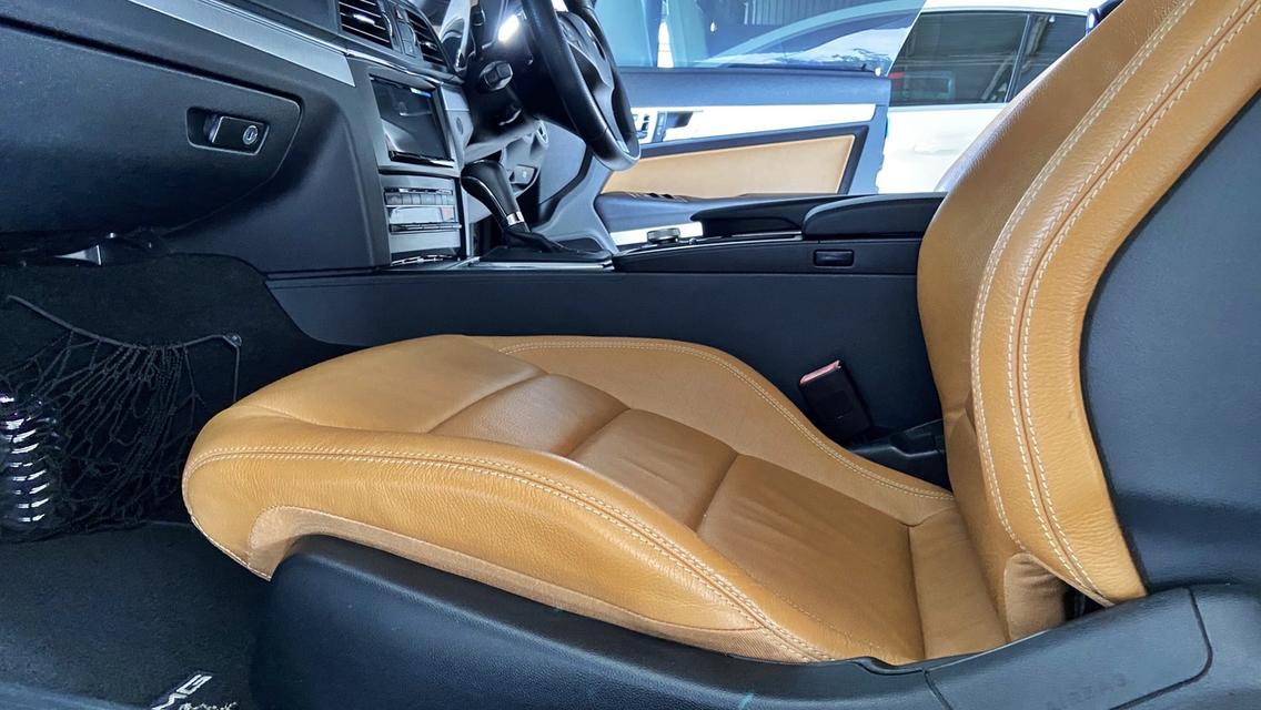 Mercedes-Benz E250CGI Coupe  9