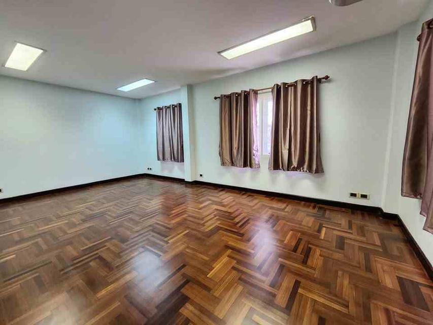 2Forrent ให้เช่าทาวน์โฮม 3ชั้น หมู่บ้านโพธิ์แก้ว ประชาชื่น-แจ้งวัฒนะ ถนนแจ้งวัฒนะ รหัสประกาศ  B984 8