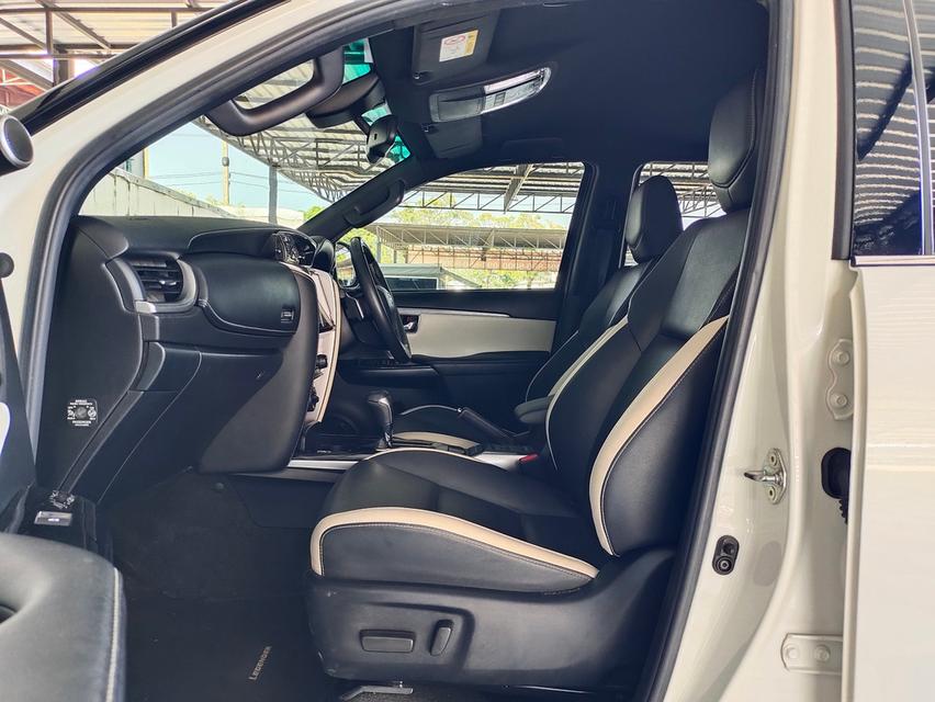 FORTUNER LEGENDER 2.8 V 4WD ปี 2020 จด21 ✅ ฟรีค่าจัด-ค่าโอน ✅ ฟรีประกันภัย ✅ ฟรี พรบ 8