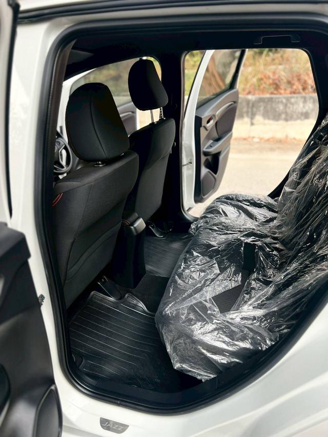 2021 HONDA JAZZ 1.5 RS ปี 21 จด 22 ราคา 559000 บางแค • เลขไมล์เพียง 7,000 กม.เท่านั้น • รถบ้านแท้ มือเดียวสภาพป้ายแดง • ประวัติศูนย์ Honda ชัดเจน • โ รูปที่ 7
