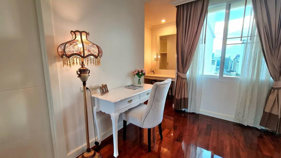 Penthouse duplex for rent, 22nd-23rd floor, Piyathip Place, Sukhumvit 39. Excellent location, convenient transportation, near ASB International School 9