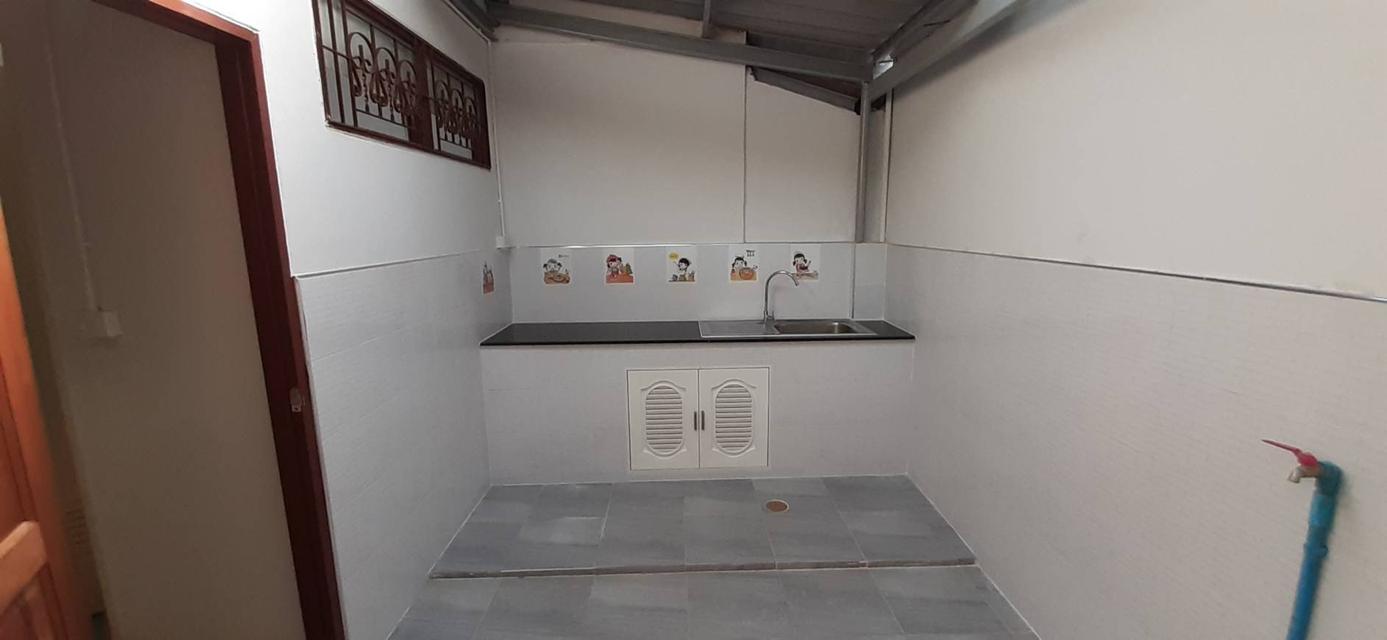 ขายทาวเฮาส์หงษ์ประยูร1 ขนาด 16 ตรว. ราคา 1,490,000 บาท 2 ห้องนอน 1 ห้อง น้ำ 1 ห้อง ครัว มีที่จอดรถ 4