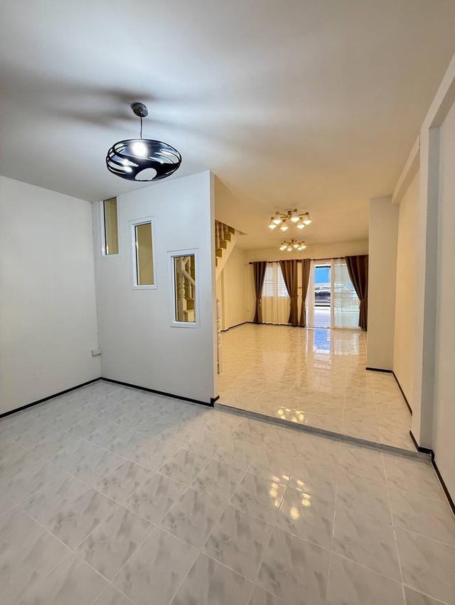 ทาวเฮ้า (ตลาดปลาอ่างศิลา ) รูปที่ 6