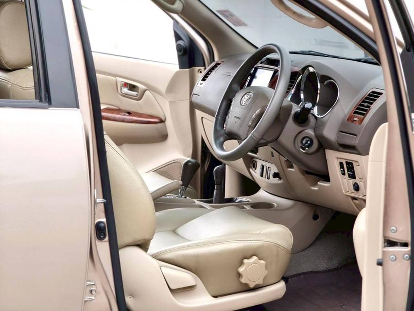 Toyota fortuner 3.0 v 4wd ปี 2006 ตัวท็อป ไมล์น้อย สภาพสวย น็อตเดิม รูปที่ 9