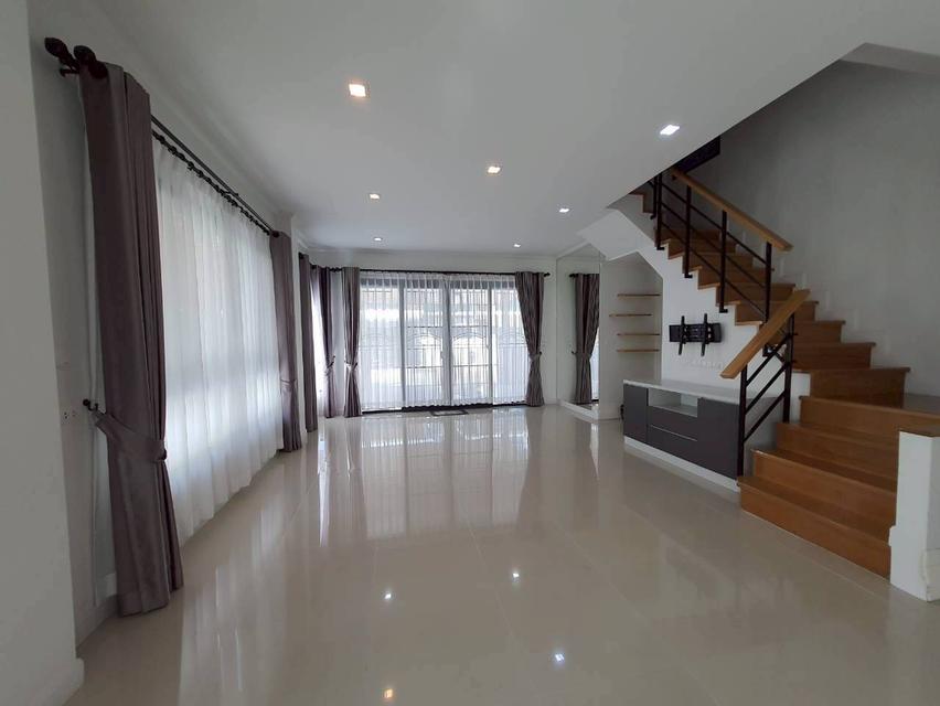 บ้านแฝด ศุภาลัยเอสเซ้นส์ ลาดพร้าว 107 5