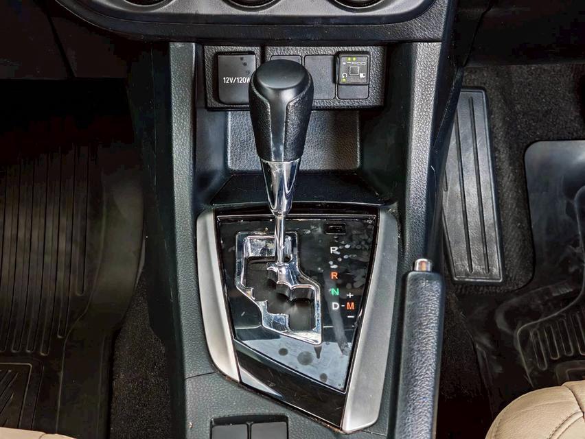 2014 TOYOTA ALTIS 1.6E LPG 8