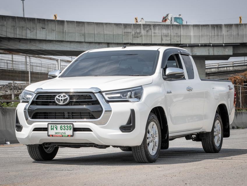 TOYOTA REVO 2.4 Z-Edition Mid SMARTCAB ปี 2024 3