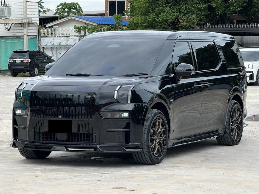 Zeekr 009 Flagship 6-Seaters AWDปี 2024 เลขไมล์ 53,xxx km.💰ราคา 2,250,000 บาท *ไม่รวมป้าย📍Warranty: 04/01/2029 (5yrs/150,000km.) รูปที่ 3