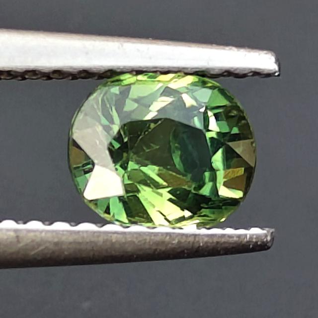 💎 พลอย เขียวส่อง เผาBE 💎 น้ำหนัก 1.05 กะรัต รูปที่ 4