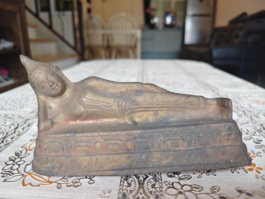 พระพุทธปางไสยาสน์ องค์เล็ก ดินไทย ขนาด 5"