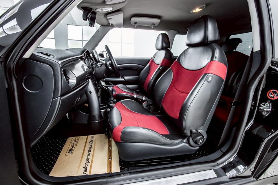 MINI COOPER 1.6 RHD COUPE (R50) 2006