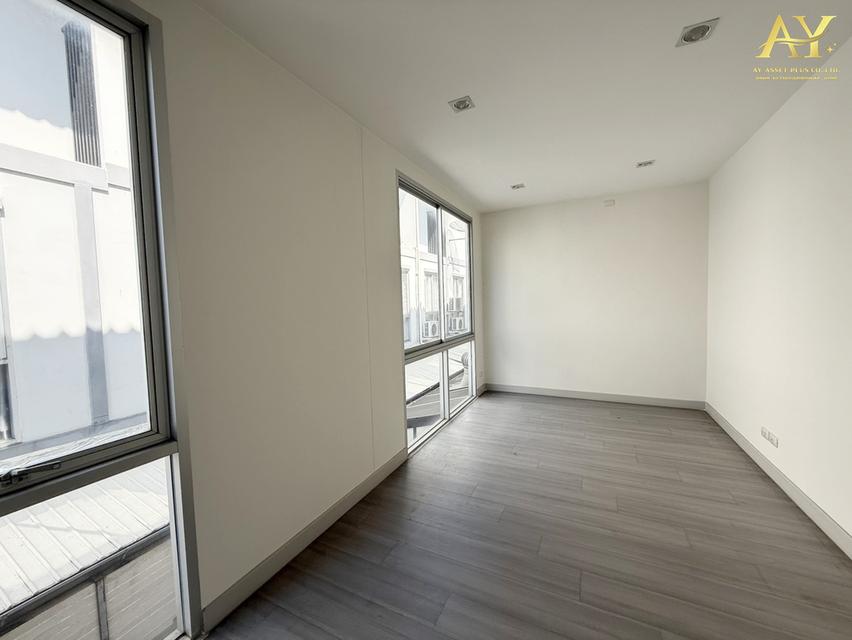 ขายด่วน‼️ ทาวน์โฮม 3 ชั้น หลังงามๆ ราคาดีที่สุดในโครงการ✨18.5 ตร.ว. ม.สัมมากร อเวนิว รามอินทรา-วงแหวน ใกล้รถไฟฟ้าสายสีชมพู เพียง 2.8 ล้าน ‼️ ✅ 9