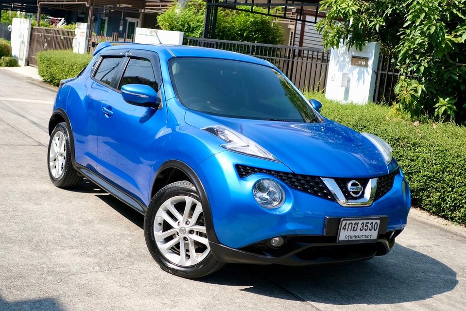 juke 1.6 V auto ไมล์ 80,000 กม. ราคา 299,000 บาท