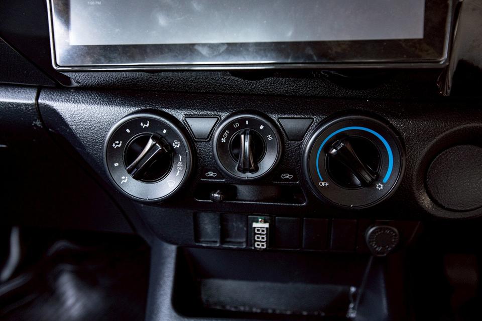 Toyota Revo 2.8 ENTRY STANDARD CAB ปี 2021 สี ขาว รูปที่ 16