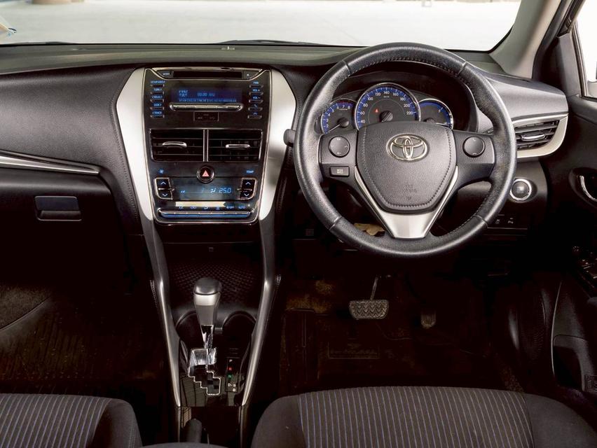 ขาย Toyota Yaris 1.2G ปี18 10