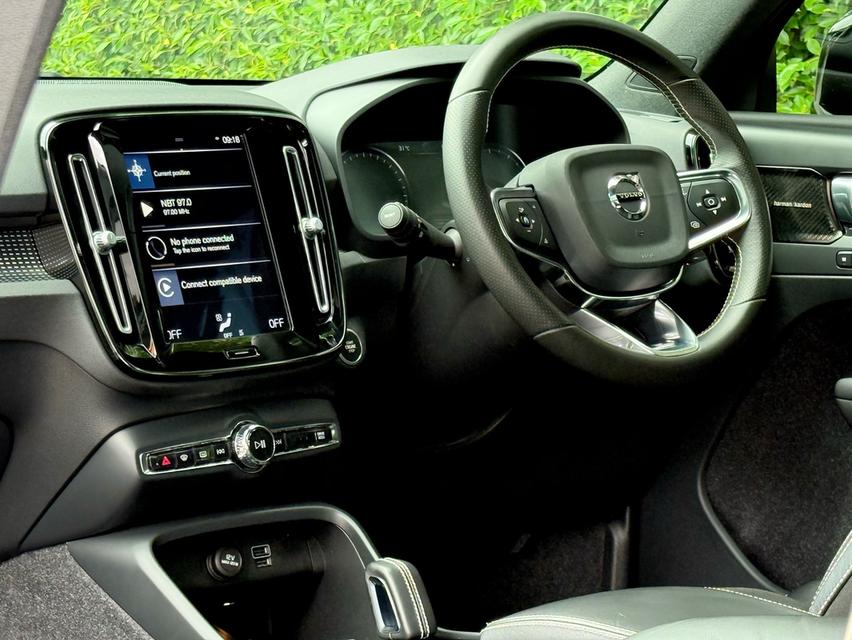 2020 VOLVO XC 40 T5 R DESIGN รุ่น TOP รถมือเดียวออกป้ายแดง รถวิ่งน้อย เข้าศูนย์ทุกระยะ รถไม่เคยมีอุบัติเหตุครับ รูปที่ 12