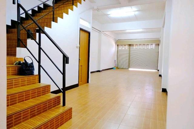 ถ.เอกชัย-บางบอน พระราม 2 เซ็นทรัลมหาชัย ตลาดสดลีลา 900 ม.อาคารพาณิชย์ 3 ชั้น 18 ตร.วา. 220 ตร.ม. โฮมออฟฟิต 3 นอน 3 น้ำ 2