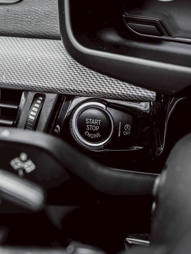 รหัสรถ 67GG138 BMW X5 30d M Sport ปี 2016 17