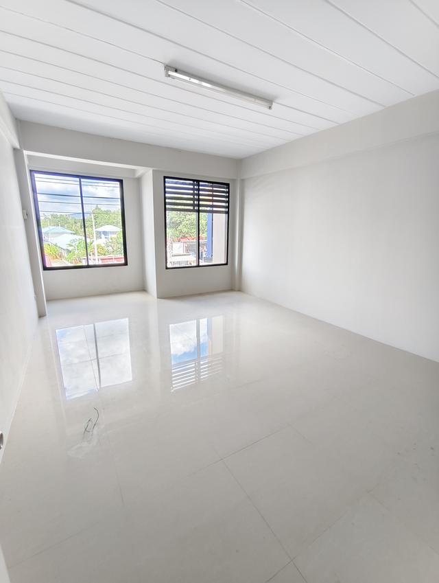 ขายอาคารพาณิชย์ศรีราชา 1 คูหา เส้นสวนเสือศรีราชา ทำเลเหมาะทำธุรกิจ 9