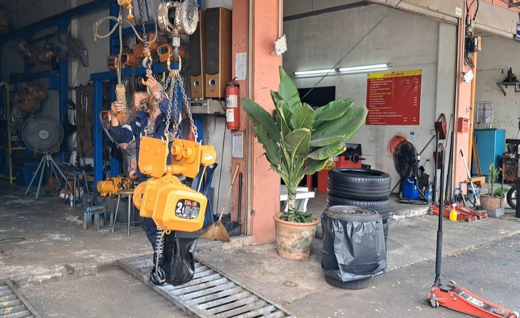 ขายรอกโซ่ไฟฟ้ามือสองขนาด2ตันยกสูง8เมตรไฟ3เฟสพร้อมใช้ 9