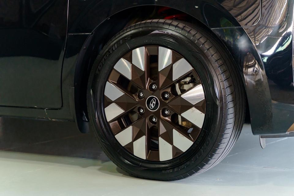 HYUNDAI STARIA PREMIUM 2022 ที่สุดแห่งรถ MVP ตัวท็อปสุด SUNROOF ประวัติเซอร์วิสศูนย์ทุกระยะการใช้งาน 7