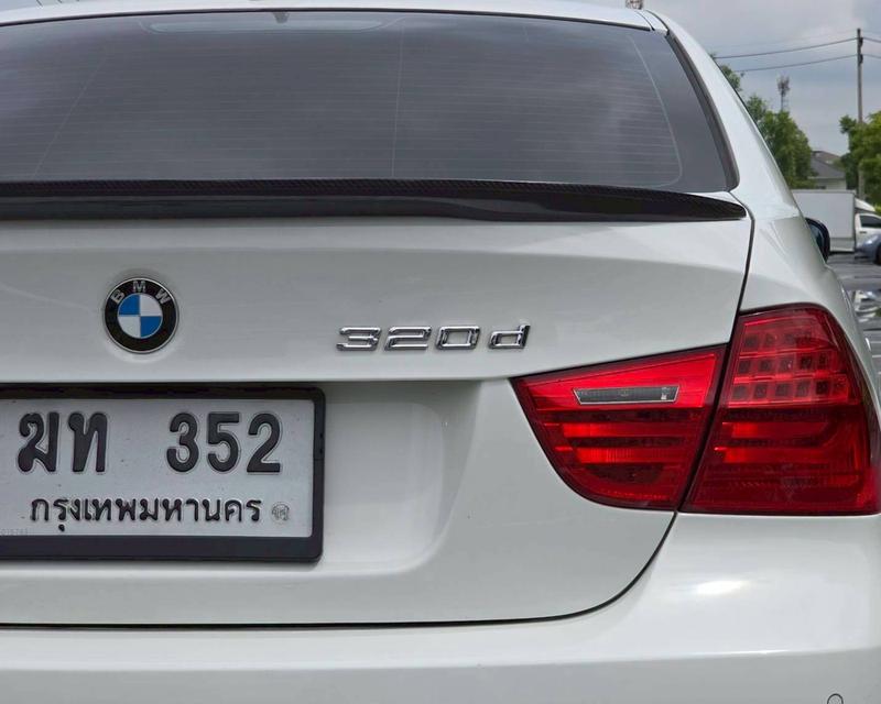 BMW 320D M Sport ดีเซล (E90) ปี 2010 LCI สีขาว 12