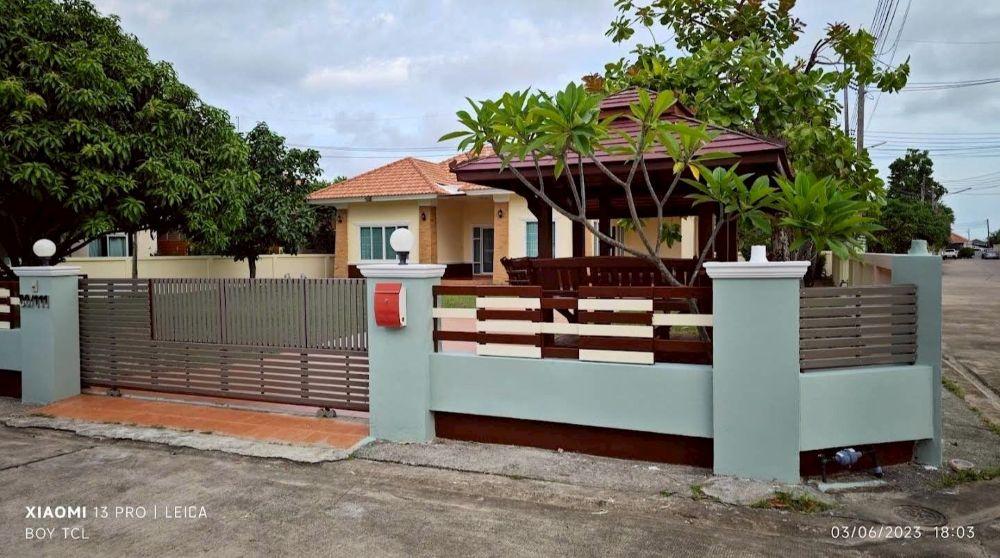 บ้านเดี่ยว หมู่บ้านสายลมเย็น 162 ตร.ว. ทำเลใจกลางเมืองระยอง 2