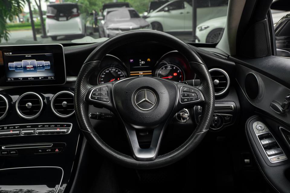 “Mercedes-Benz C200 Avantgarde” ปี 2015 รูปที่ 7