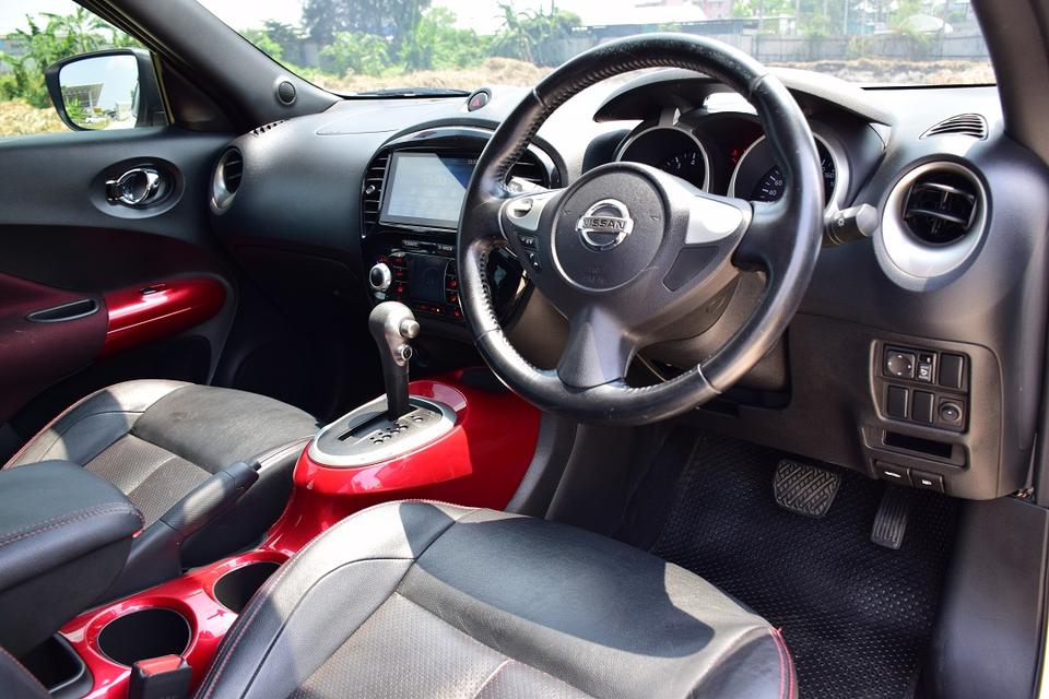 ขายเพียง 240000 บาท ปี15จด16 ฟรีดาวน์ ไมเนอร์เช้น นิสสัน JUKE 1.6ตัวท็อปออฟชั่นส์ เบาะหนังแท้ แอร์จอ พุตสต๊าท ช่วงล่างแน่นๆ โทร0957401229 ไอดีไล UTBP รูปที่ 7