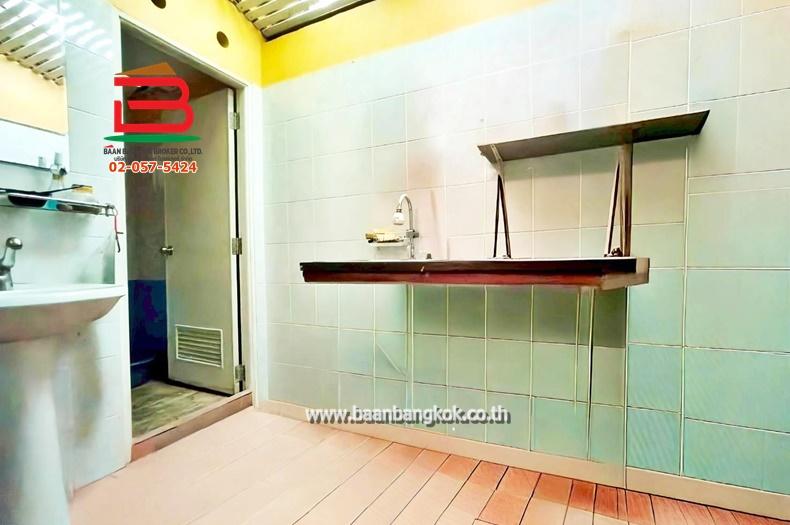 อาคารพาณิชย์ ซอยเพชรเกษม 4 แยก 1 เนื้อที่ 11.1 ตรว. ถนนเพชรเกษม แขวงวัดท่าพระ เขตบางกอกใหญ่ 7