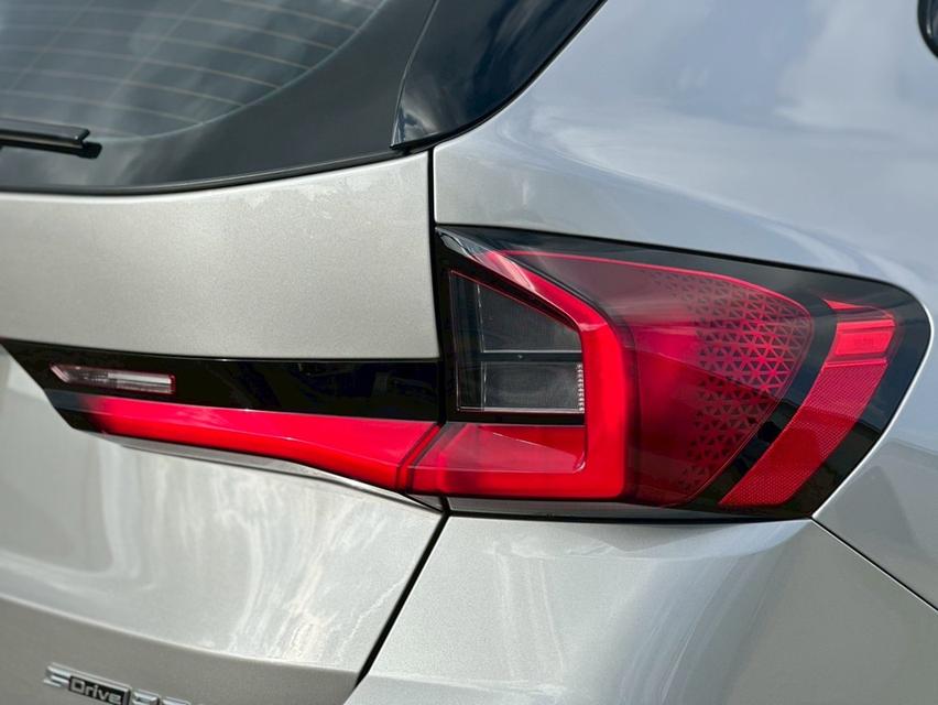BMW X1 sdrive20i M Sport (U11) 2024 จด25  วิ่งไปเพียง 6พันโลเท่านั้น รถใหม่มาก ประหยัดไปหลายแสนเลยครับ 6