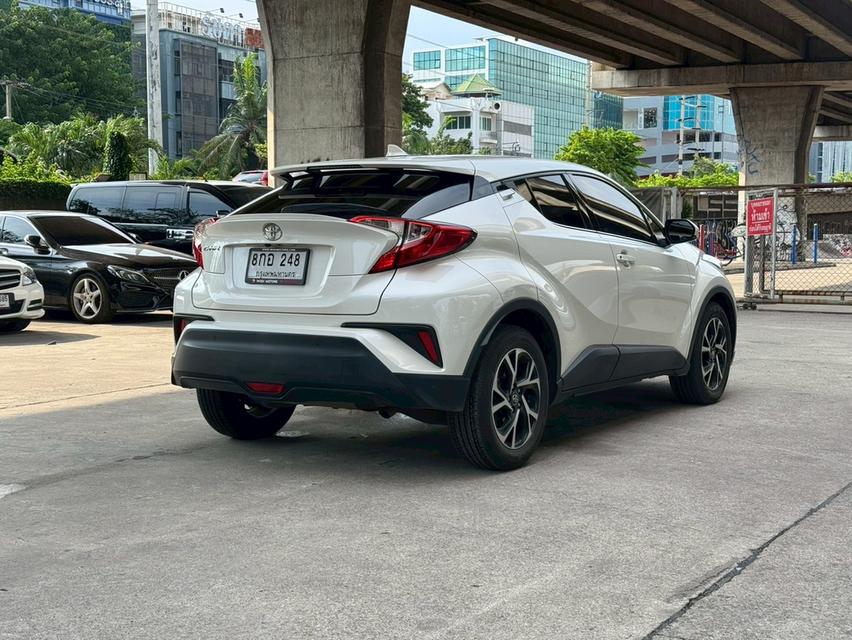 ขายรถ Toyota C-HR 1.8 Mid ปี 2019 สีขาว เกียร์ออโต้