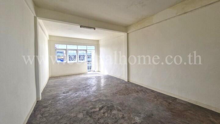 อาคารพาณิชย์ 4 ชั้น แยกปากเกร็ด นนทบุรี ทำเลดี ราคาถูก 9