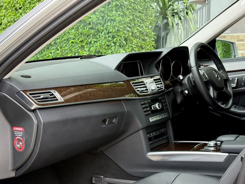 2015 BENZ E200 FACELIFT รถมือเดียวสภาพป้ายแดง 35,000 กม รถเข้าศูนย์ทุกระยะ ไม่เคยมีอุบัติเหตุครับ 11