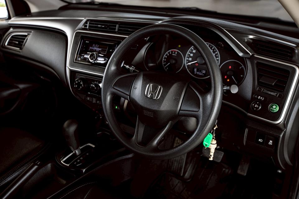 Honda City 1.5S ปี 2018 สีเทา มือเดียวป้ายแดง  16