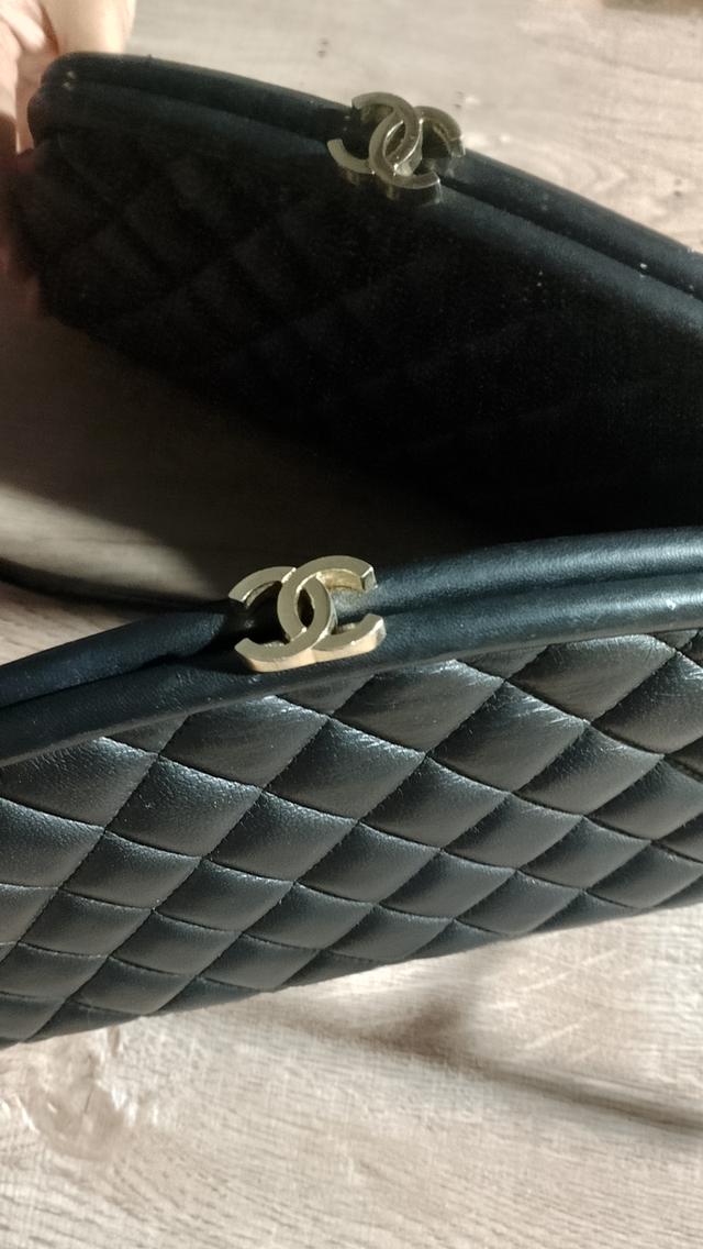 Chanel Timeless Clutch มีตำหนิเล็กน้อยนะคะ