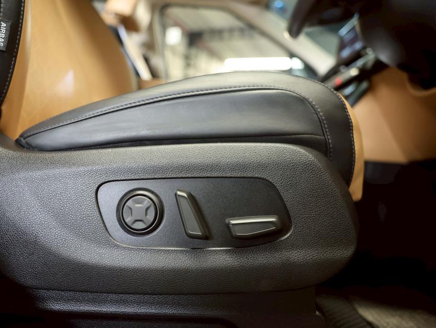 Kia Carnival 2.2 SXL AT ปี 2023 💰 ราคาเพียง 1,290,000 บาท รูปที่ 5