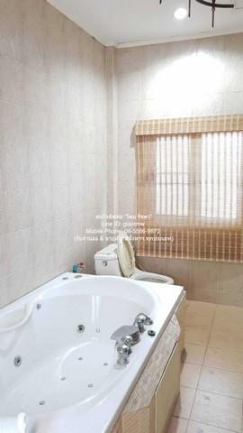 บ้าน เป็นบ้านหลังใหญ่หรูที่มีราคาดี อยู่ในทำเลที่ดี เหมาะสำหรับนักลงทุน หรือครอบครัวใหญ่ที่ต้องการเนื้อที่มาก และที่อยู่ 8