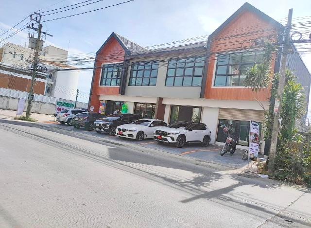 ตลาดกิ่งแก้ว 1.5 กม.อาคารพาณิชย์ 2 ชั้น ติดถนนใหญ่ Windmill 188 ตร.ม.2 น้ำ.วิวบ่อน้ำกว้าง เหมาะสำหรับออฟฟิศ ร้านอาหาร 1