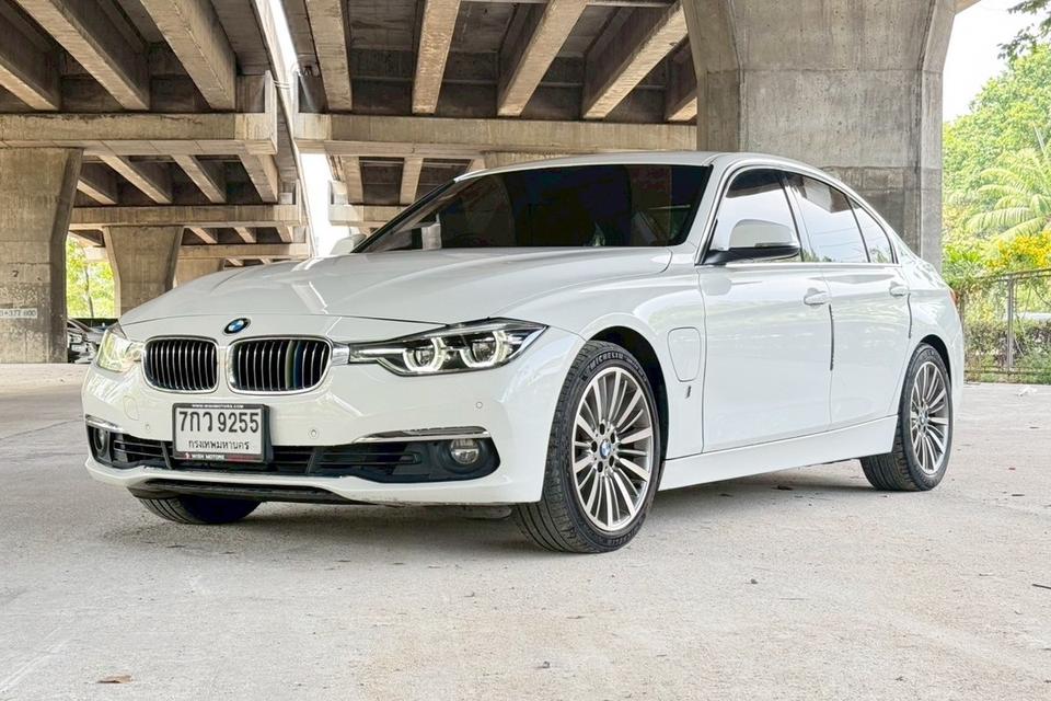 🚗 2018 BMW 330e Luxury AT