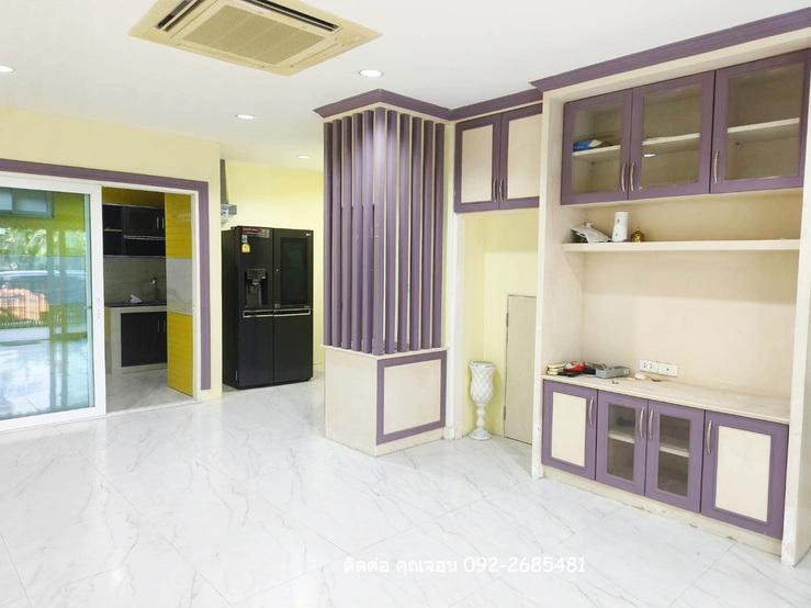 ขายทาวน์โฮม 3 ชั้น หลังมุม บ้านกลางเมือง พระราม 9 มอเตอร์เวย์ 10