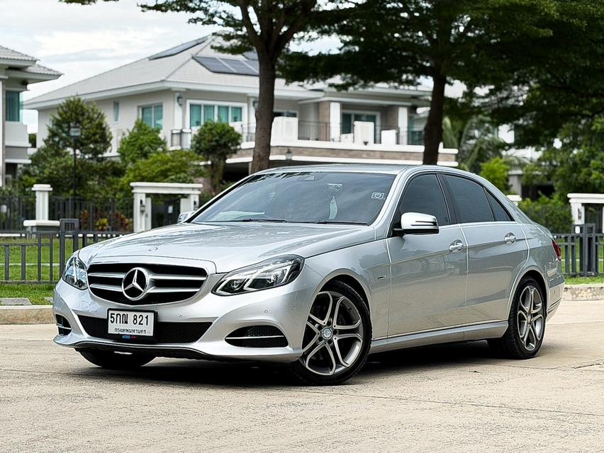 Benz E200 Edition E W212 Facelift ปี 2016 เจ้าของเดียว ออกศูนย์ Benz ใช้งานน้อยเข้าศูนย์ตลอด