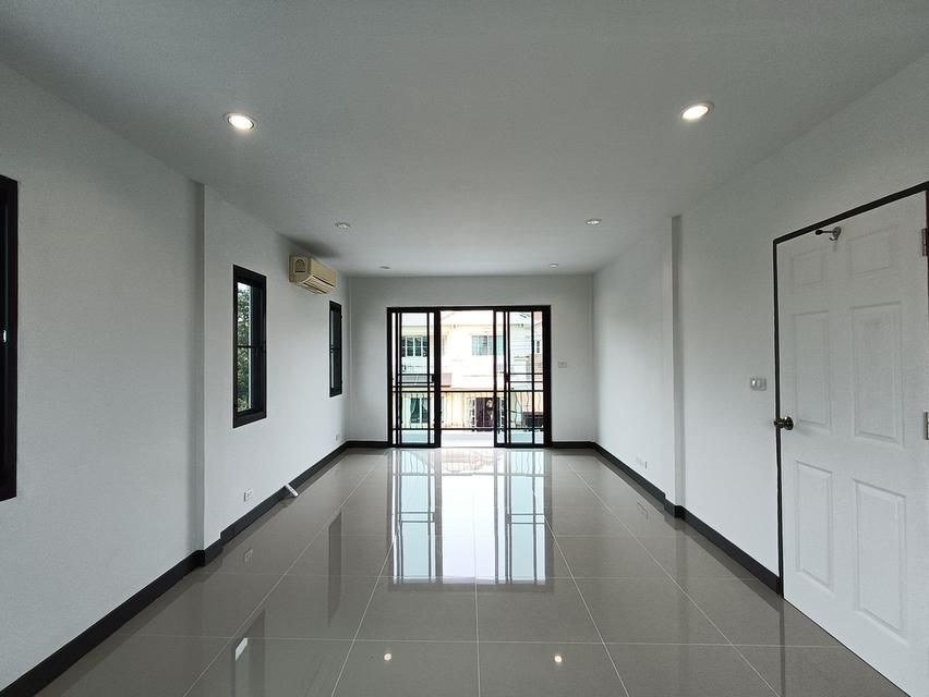 บ้านเดี่ยว ลาดกระบัง คุ้มเกล้า หมู่บ้านชัยพฤกษ์ 1 บ้าน 4 ห้องนอนแถมเฟอร์นิเจอร์ครบชุดนัดชมบ้าน 085-318-6868 คุณวา 10