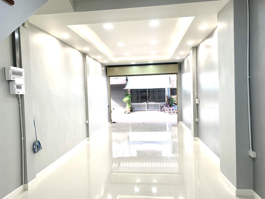 ขายตึกแถว 3 ชั้น ในซอยจรัญฯ 51 ติดรถไฟฟ้าบางยี่ขัน 12 เมตร พร้อมตกแต่งให้เรียบร้อย เอกสารพร้อมโอน