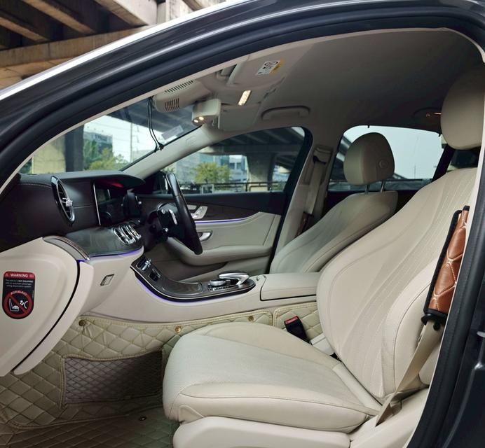 Mercedes Benz E350e 2.0 EXCLUSIVE Plug-in Hybrid W213 ปี 2019 รูปที่ 6