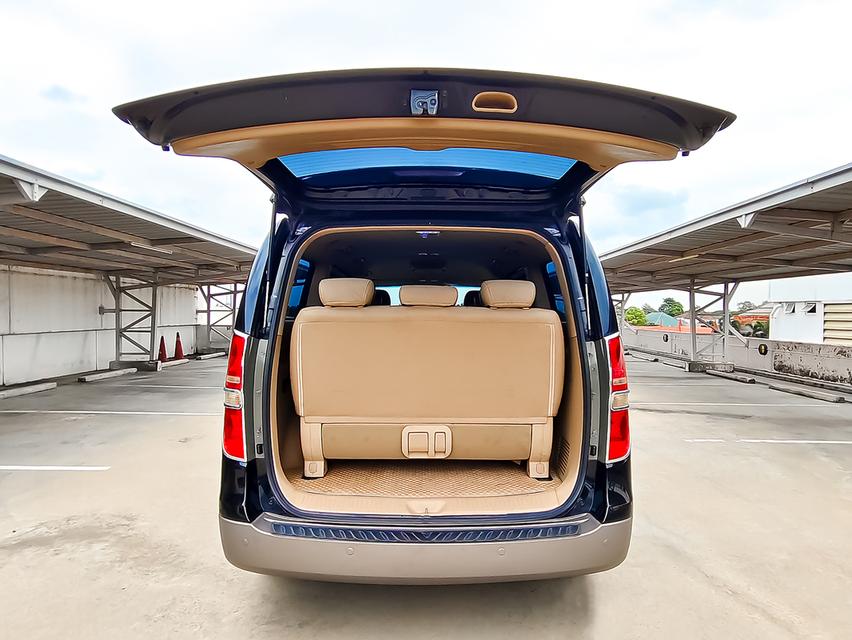 Hyundai H1 A2 2.5 Deluxe 2012 จด 2013 17
