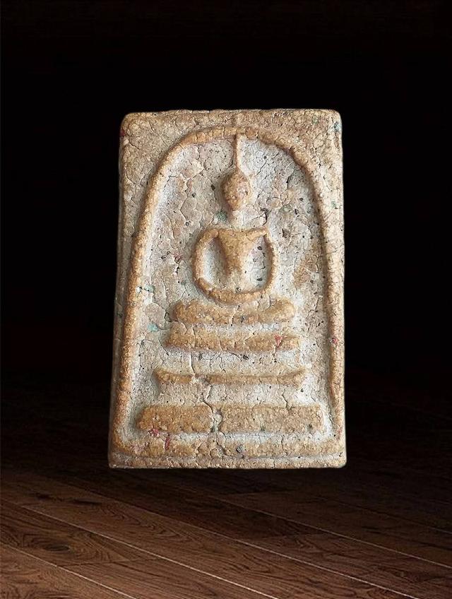 พระสมเด็จวัดระฆังฯ พิมพ์เกศทะลุซุ้ม.