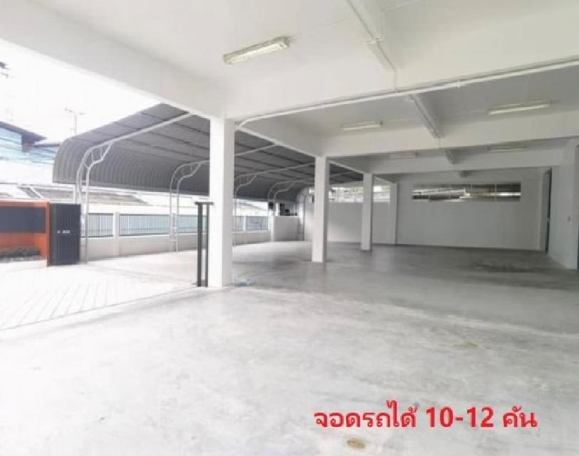 ให้เช่าอาคารสำนักงาน 3 ชั้น พร้อมโกดัง ซอยสุขุมวิท 107 ซอยแบริ่ง เข้าซอยไม่ลึก อาคารปรับปรุงใหม่ สภาพดีมาก พื้นที่ 2042 ตารางเมตร จอดรถกว่า 10 คัน 9