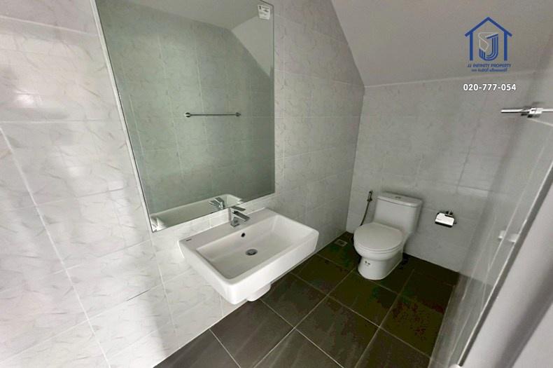 ขายบ้านแฝด 3 ชั้น เดอะ ทริปเปิ้ล 113 หลังริม 49.7 ตรว. ซอยสุขุมวิท 113 ใกล้BTS สำโรง 13