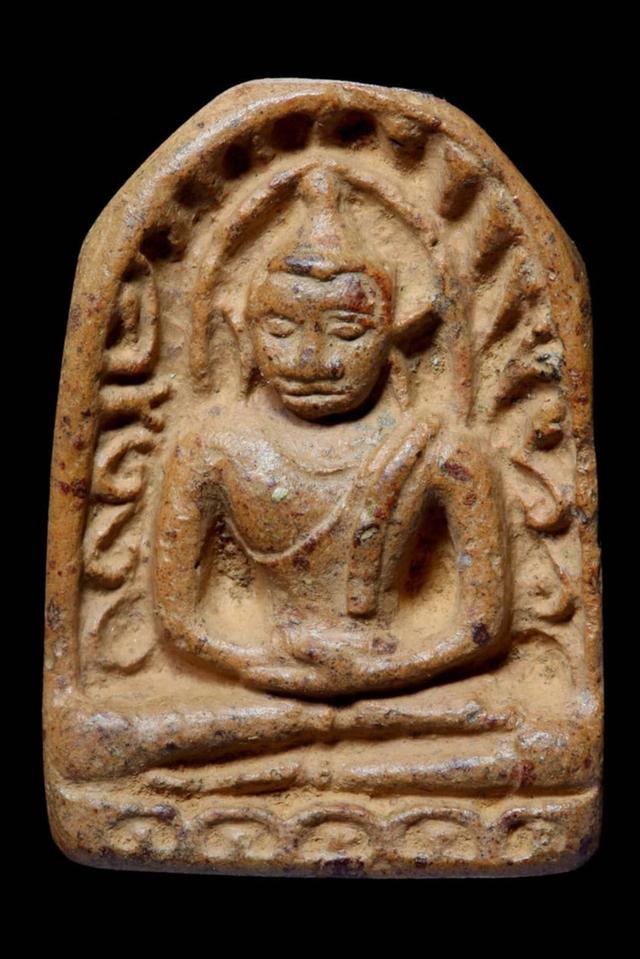 พระซุ้มกอพิมพ์ใหญ่มีกนก